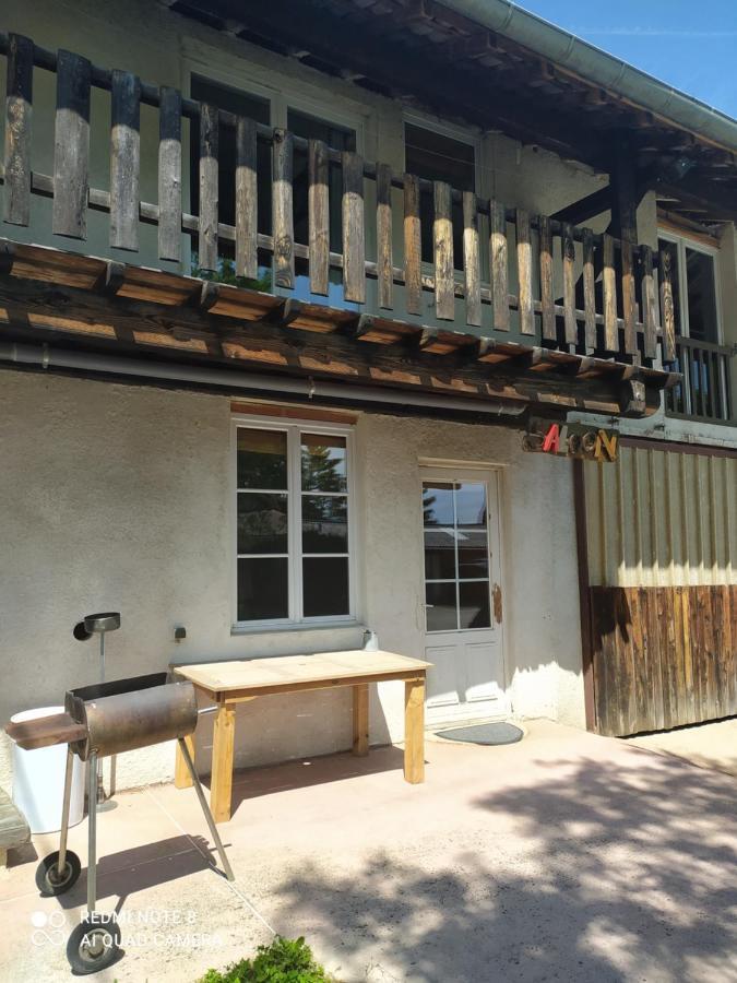 فندق Le Saloon Chazey-sur-Ain المظهر الخارجي الصورة