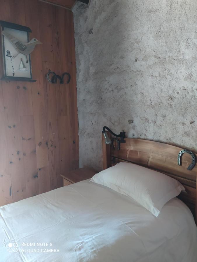 فندق Le Saloon Chazey-sur-Ain المظهر الخارجي الصورة
