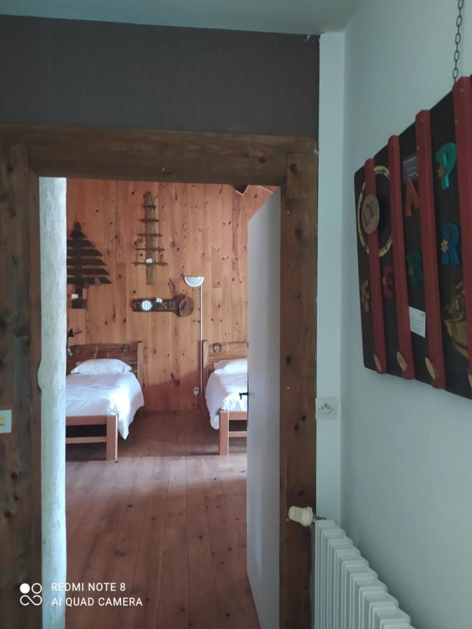 فندق Le Saloon Chazey-sur-Ain المظهر الخارجي الصورة